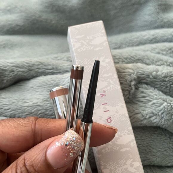 Mally on the double eye opening liner system - Picture 5 of 9